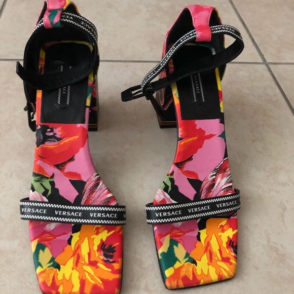 Versace Heels - Picture 2 of 6